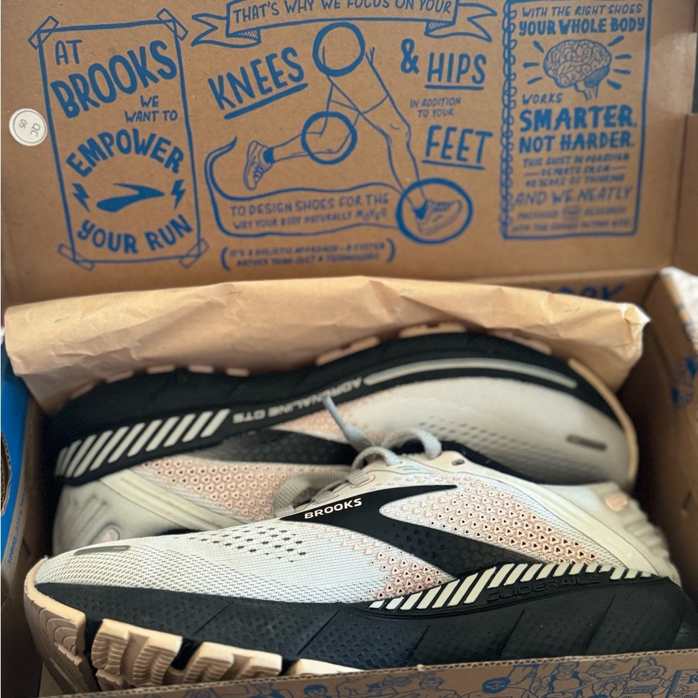 Brooks Black and White Running Shoes